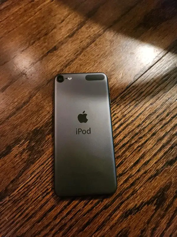 iPod Touch 6th Generation Gallery Image