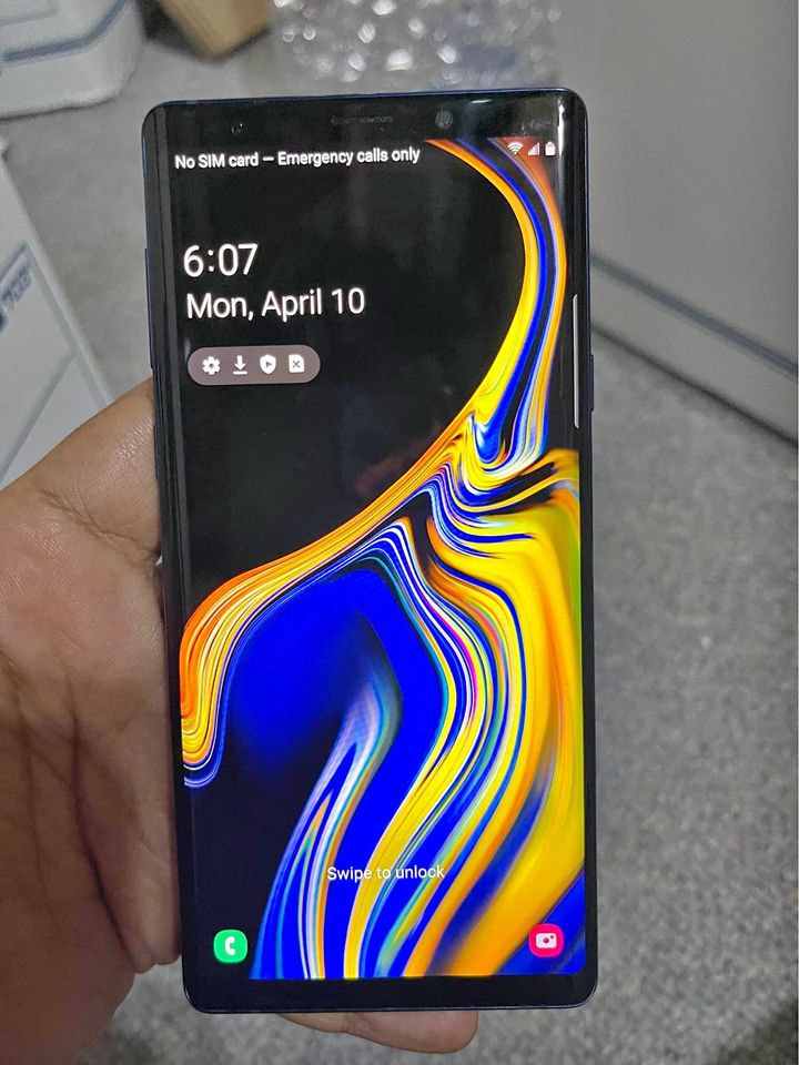 Second Hand Samsung Galaxy Note 9 128 GB Mint Condition For Sale Calgary, Alberta Gallery Image