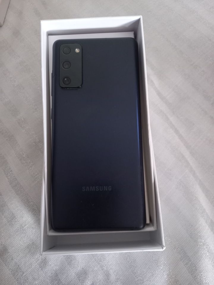 Second Hand Samsung s20 Fe 128GB For Sale Newell County, Alberta Gallery Image