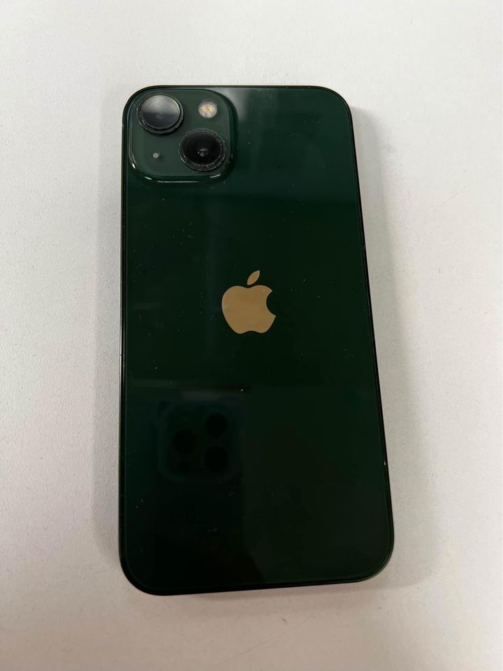 Second Hand iPhone 13 128 GB Unlocked. Mint condition For Sale Edmonton, Alberta Gallery Image
