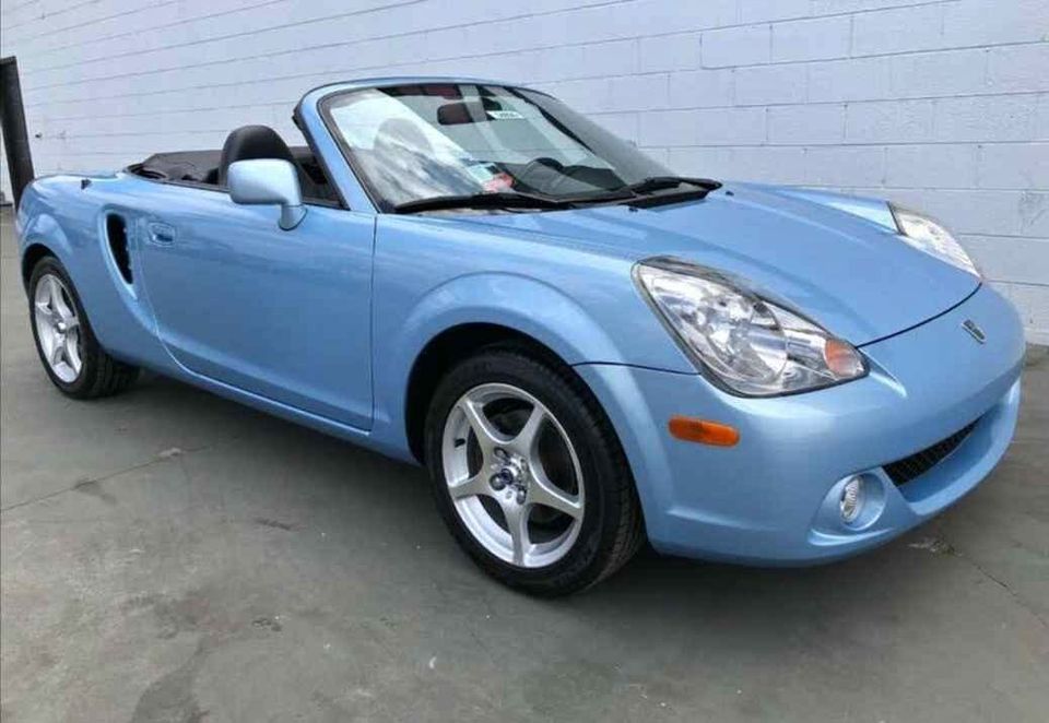 Second Hand 2003 Toyota mr2 Spyder Convertible 2D For Sale Mississauga, Ontario