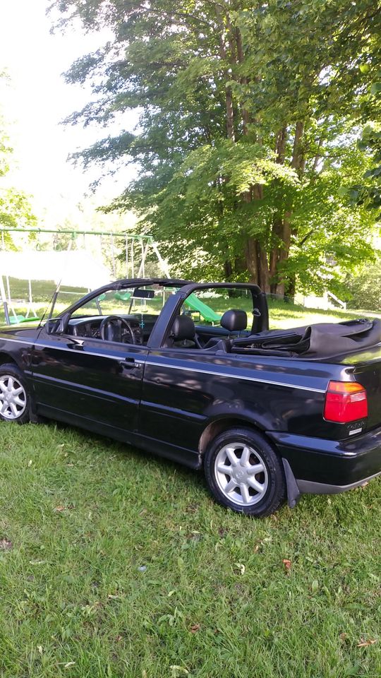 Second Hand 1998 Volkswagen cabrio convertible For Sale Val-des-Monts, Quebec Gallery Image