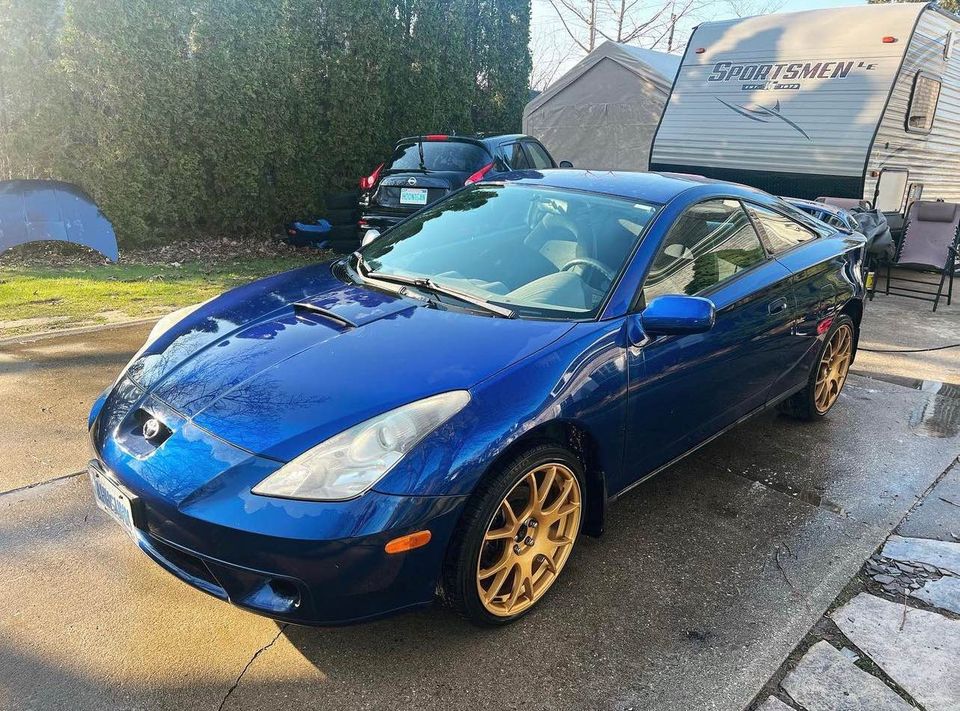 Second Hand 2001 Toyota celica For Sale LaSalle, Ontario Gallery Image