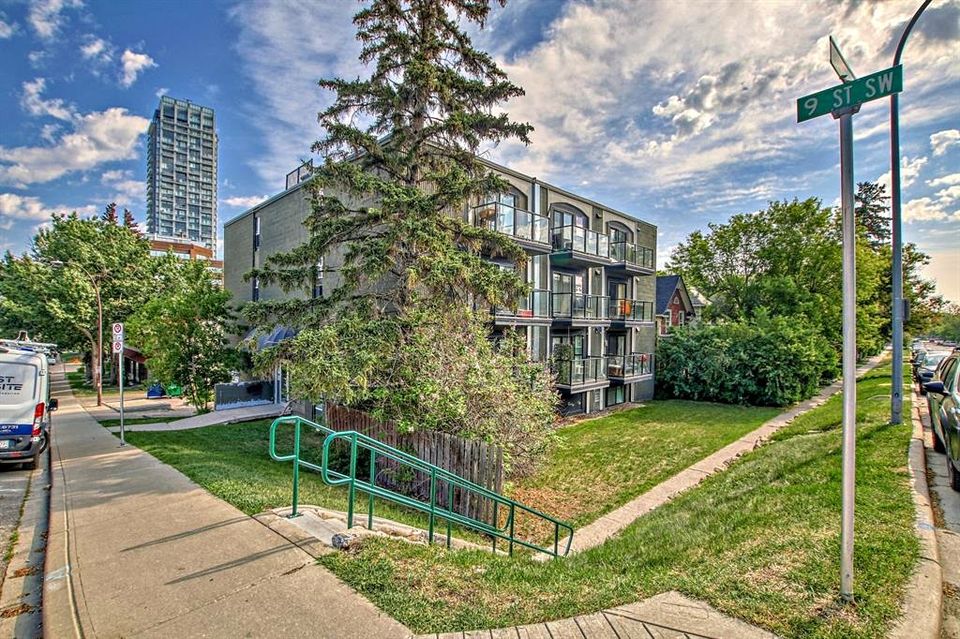 1 Bed 1 Bath Apartment For Sale 19 Ave SW, Calgary, Alberta