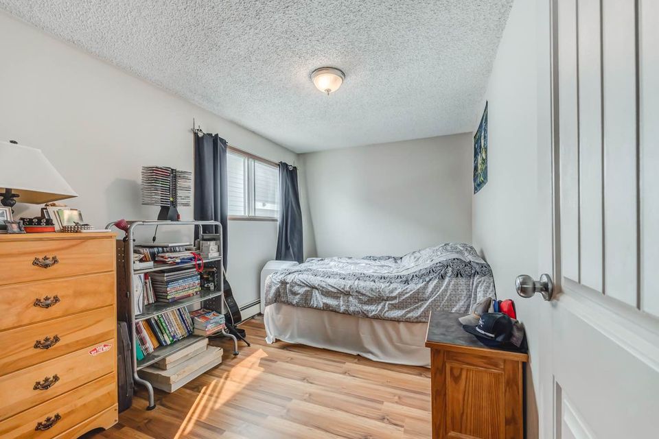 2 Beds 1 Bath – Apartment For Sale 3911 1 St NE, Calgary, AB