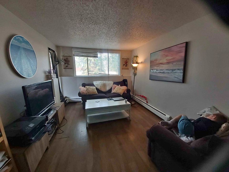 2 Beds 1 Bath – Apartment For Sale 14816 26 St NW, Edmonton, AB