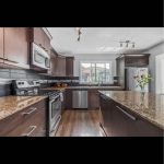 3 Beds 3 Baths – House For Sale Calgary, AB Gallery Image