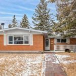 4 Beds 2 Baths – House For Sale Calgary, Alberta Gallery Image