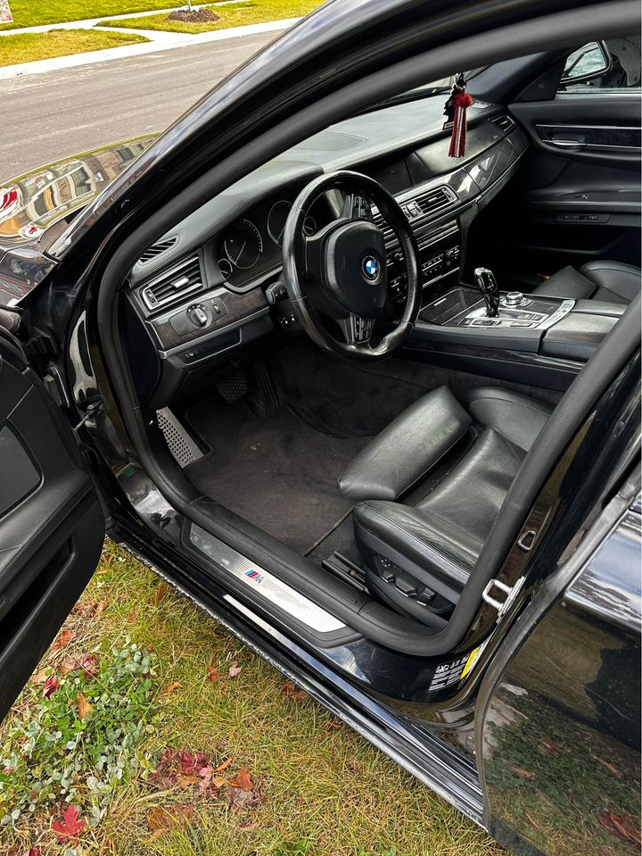 2011 BMW 7 Series – Exceptional Luxury and Performance Brampton, Ontario