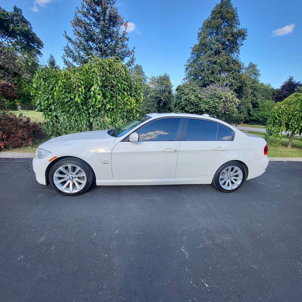 2011 BMW 3 Series – Impeccable Condition, Low Mileage, Well-Maintained Mississauga, Ontario