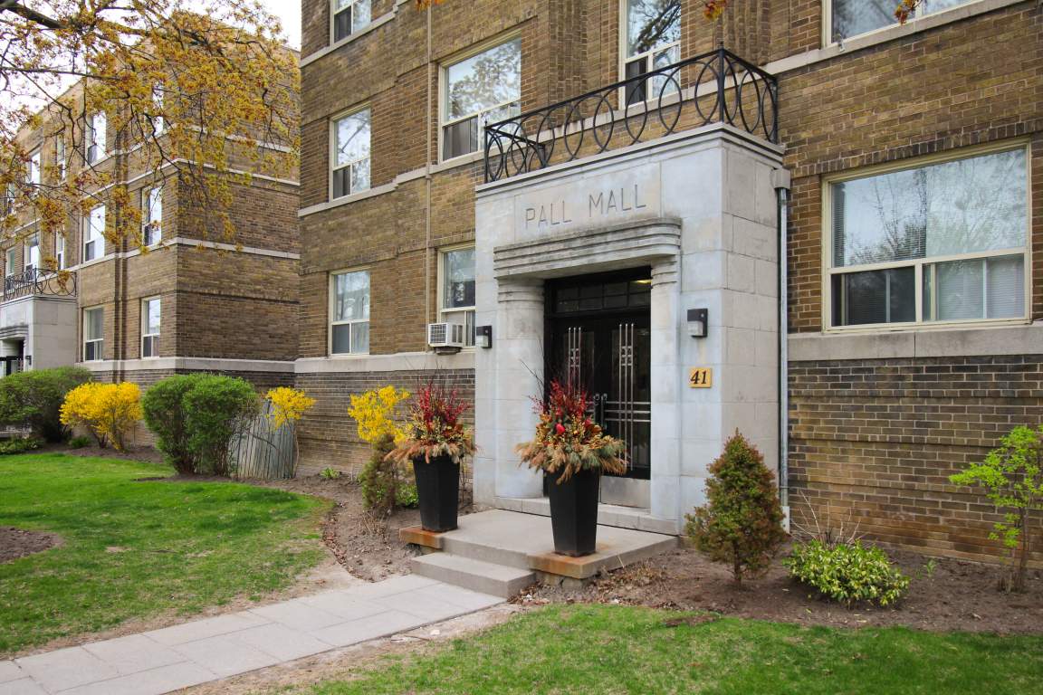 Luxurious Spacious Units at 41 & 45 Lorindale Ave – Steps to Subway & Amenities